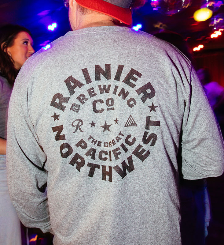 2022 04 28 PNW RAINIER WEB LSTEE DURABLE BACK LIFESTYLE 01